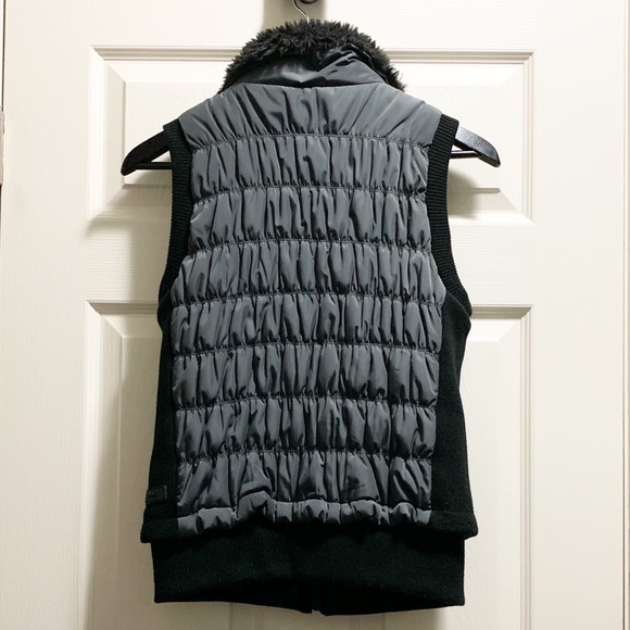 Calvin Klein Puffer Vest - Picture 6 of 7